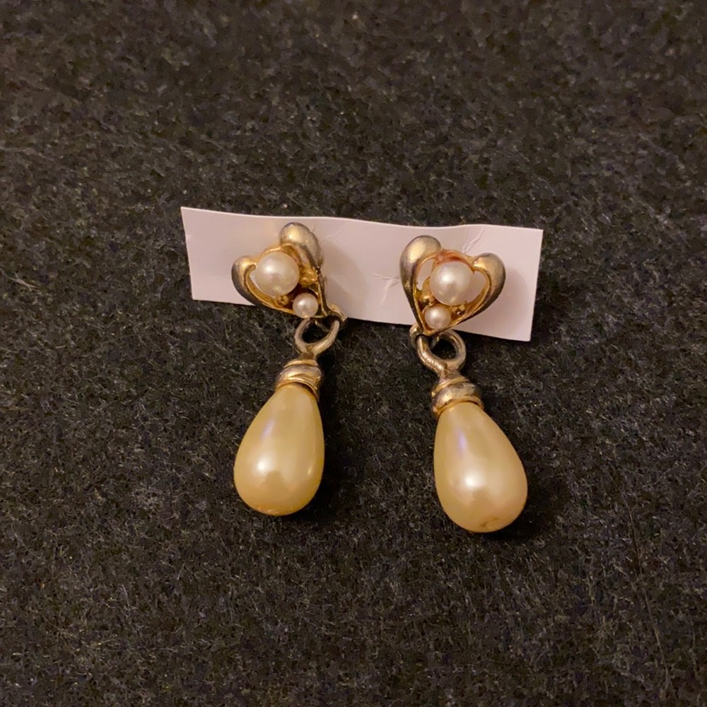 Vintage gold and faux pearl dangle earrings